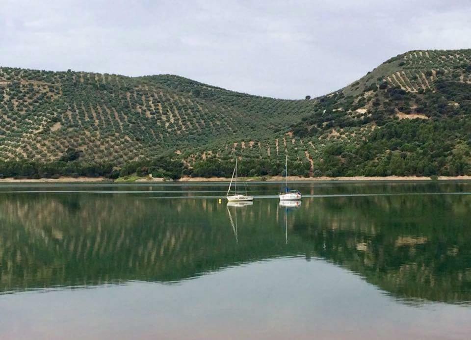 Cortijo De La Cruz Villa Iznájar Eksteriør billede